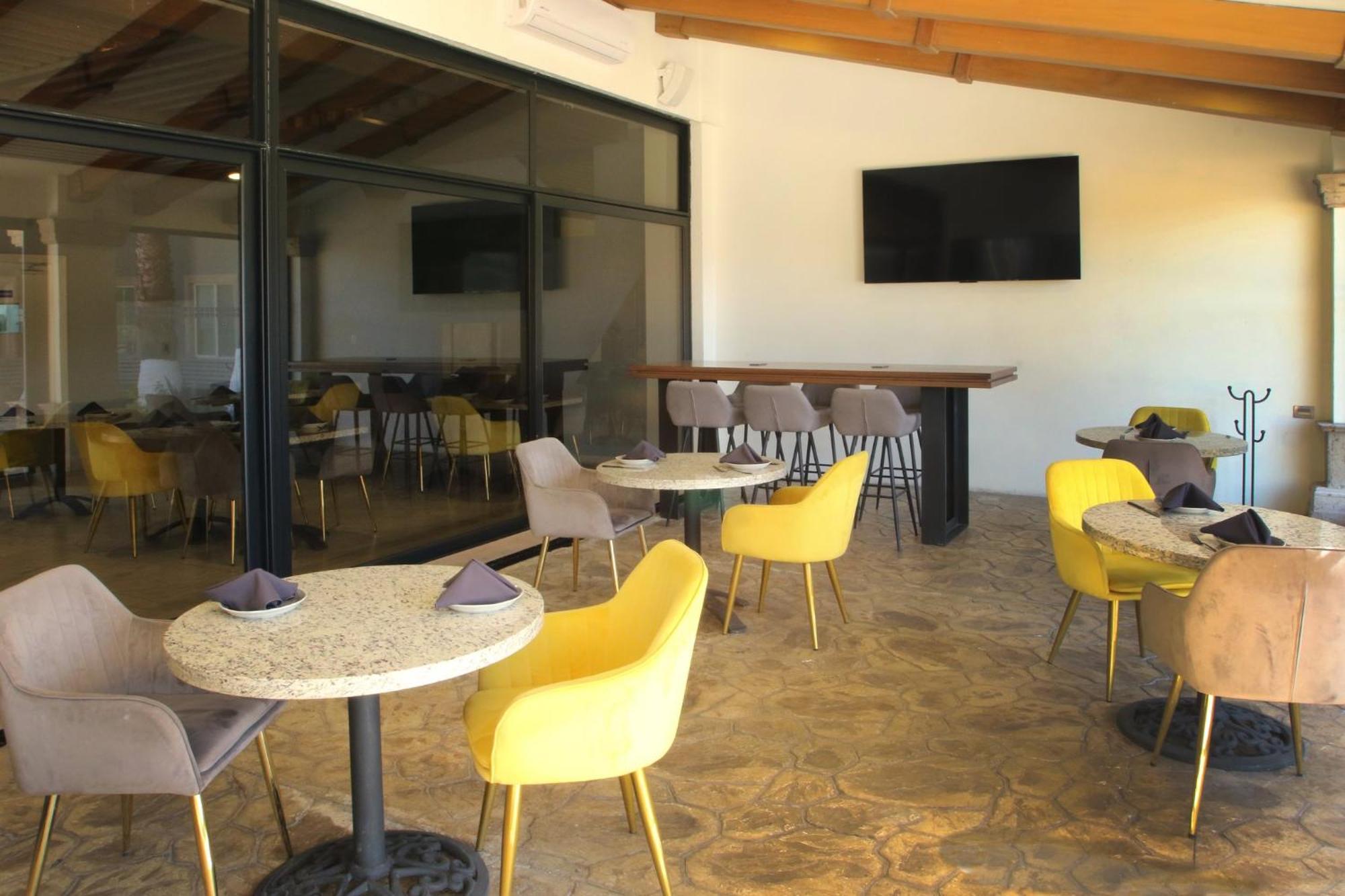 Voco Saltillo Suites By Ihg Exterior photo